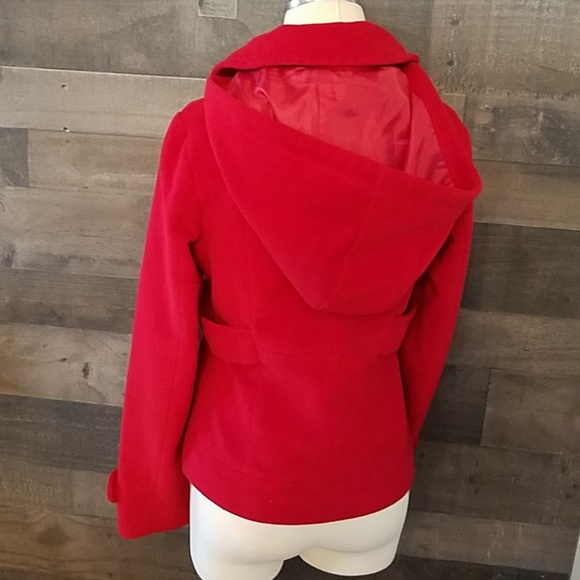 Pretty Tulle Red Coat - Picture 2 of 7